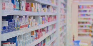 Farmácias em supermercados são liberadas no Brasil; lei impõe regras rígidas