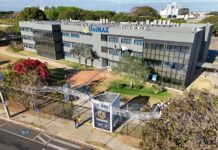 Alunos de Medicina da UniMAX reclamam de reajuste de 7,2% nas mensalidades de 2027; instituição se manifesta